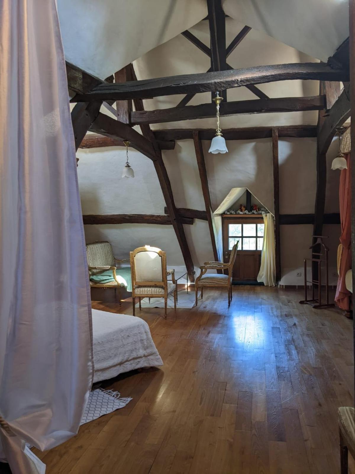Chambre D'Hotes Saint Jacob Relais De Chasse Du XVIII Siecle Les Fougerêts Екстериор снимка