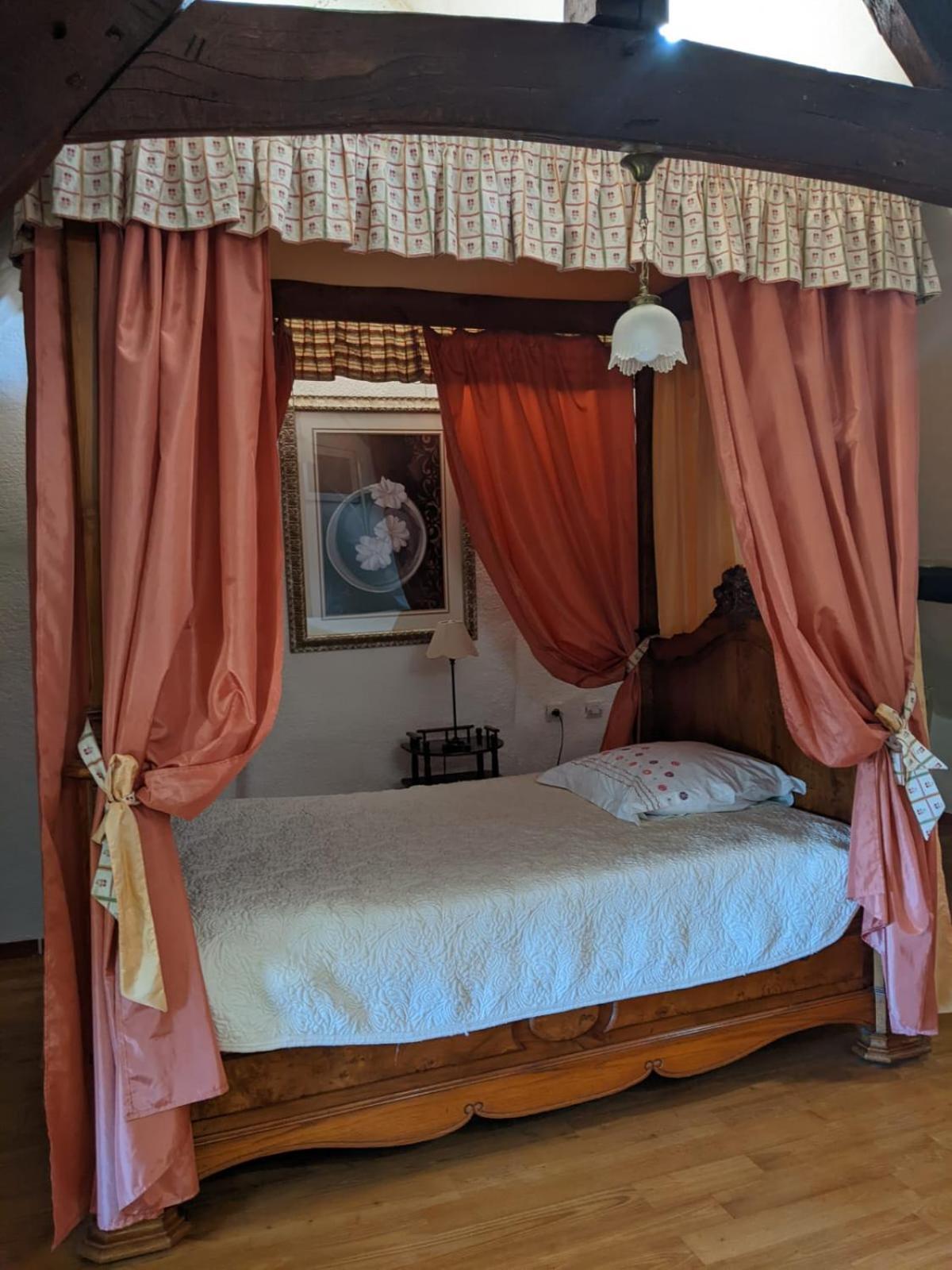 Chambre D'Hotes Saint Jacob Relais De Chasse Du XVIII Siecle Les Fougerêts Екстериор снимка