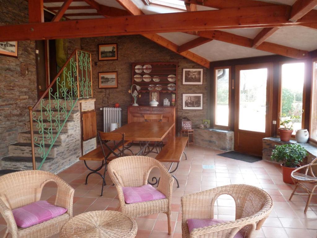 Chambre D'Hotes Saint Jacob Relais De Chasse Du XVIII Siecle Les Fougerêts Екстериор снимка